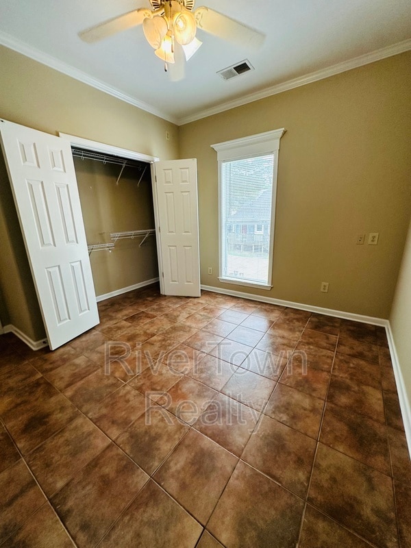 Building Photo - 641 Gookin Pl