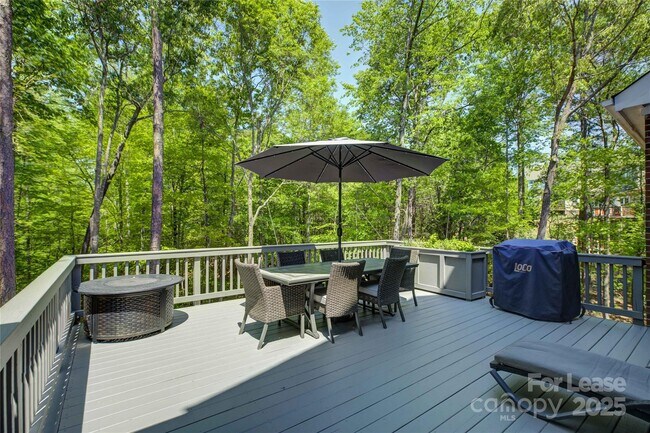 Building Photo - 9810 Daufuskie Dr