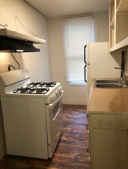 Building Photo - 1115 NW 9th St