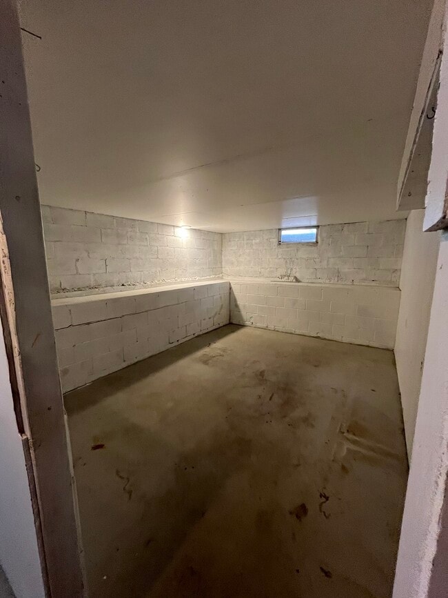 Building Photo - 1408 Black Ct