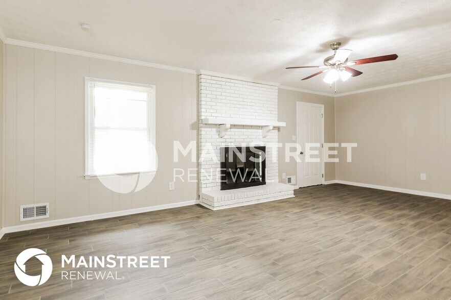 Building Photo - 6704 Amesbury Ln