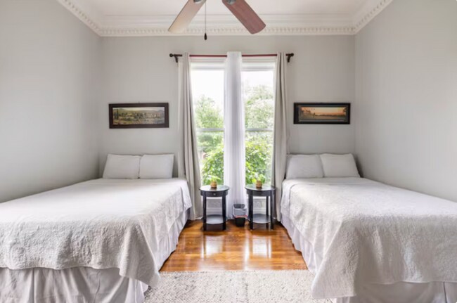 Building Photo - Beautiful Furnished 3 Bedroom Shelby Ave Home in East Nashville