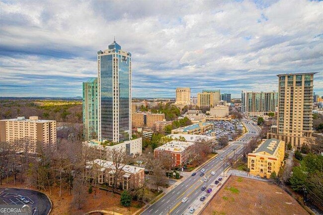Building Photo - 2795 Peachtree Rd