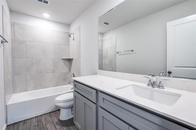 Building Photo - 737 Santa Lucia Dr