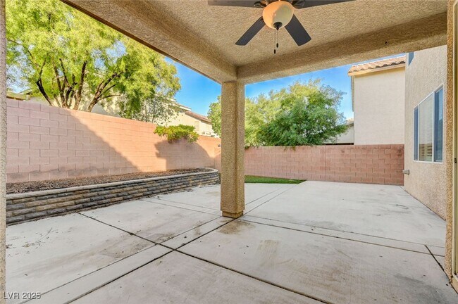 Building Photo - 10644 Tray Mountain Ave