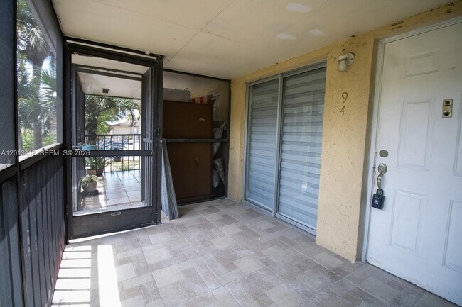 Building Photo - 15629 SW 73rd St