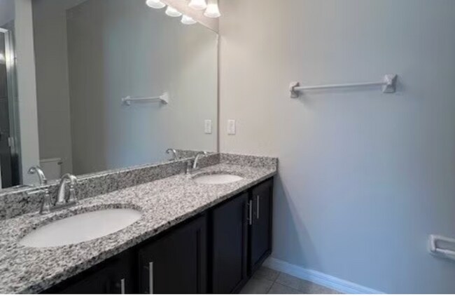 Building Photo - 1039/1043 San Cristobal Ave