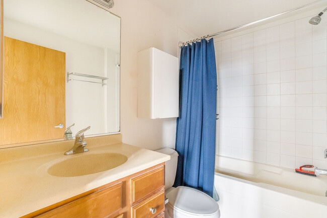 Building Photo - 1250 S Indiana Ave