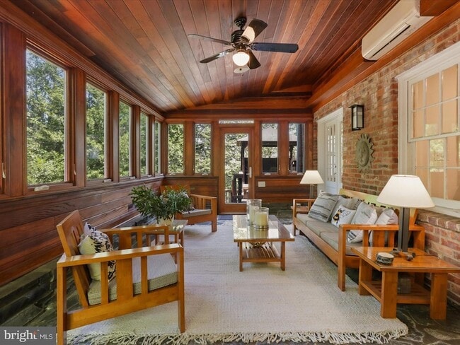 Building Photo - 4725 Rock Spring Rd