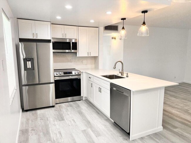 Primary Photo - 58 Normandy Ln