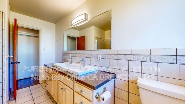 Building Photo - 1827 Creekside Rd