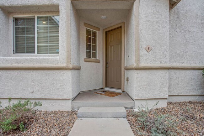 Building Photo - 27 Hudson Canyon St