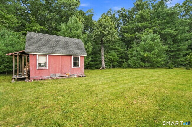 Building Photo - 107 Town Farm Rd
