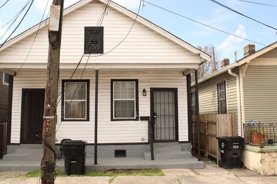 Building Photo - 1818 Allen St