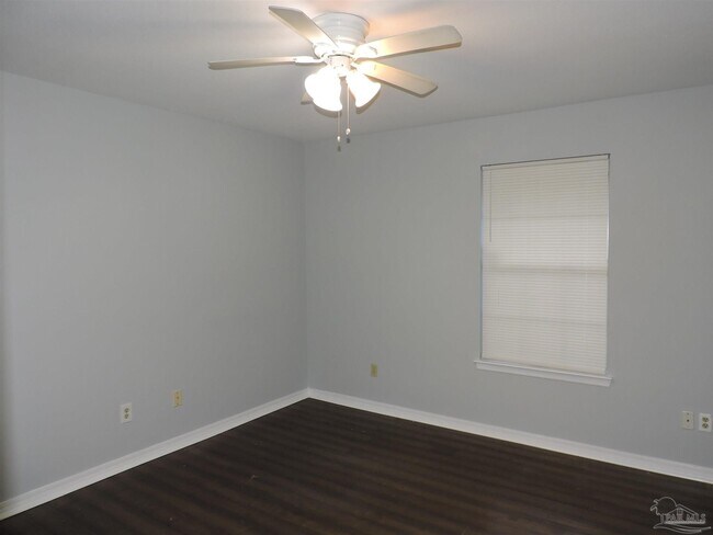 Building Photo - 7663 Charter Oaks Dr