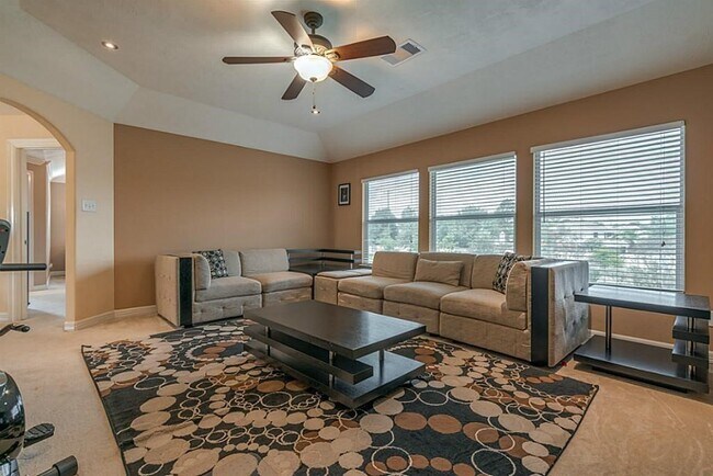 Building Photo - 14931 Opera House Row Dr