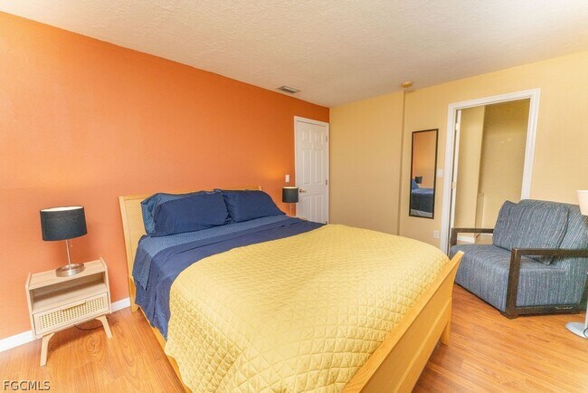 Building Photo - 3344 N Key Dr