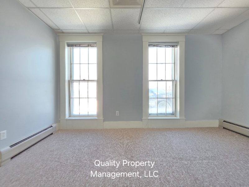 Building Photo - 128 Hammond St