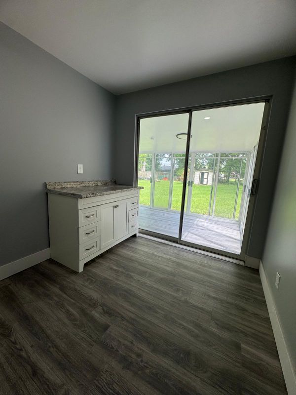 Building Photo - 7843 Emery Cir