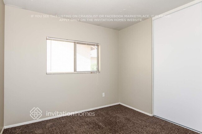 Building Photo - 12628 N Main St