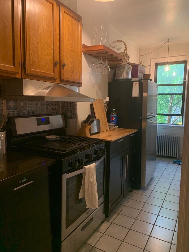 Building Photo - 187 Montgomery St