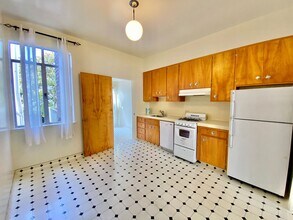 Building Photo - Stellar 1 Bed /1 Bath With Office & Parking Cow Hollow Location