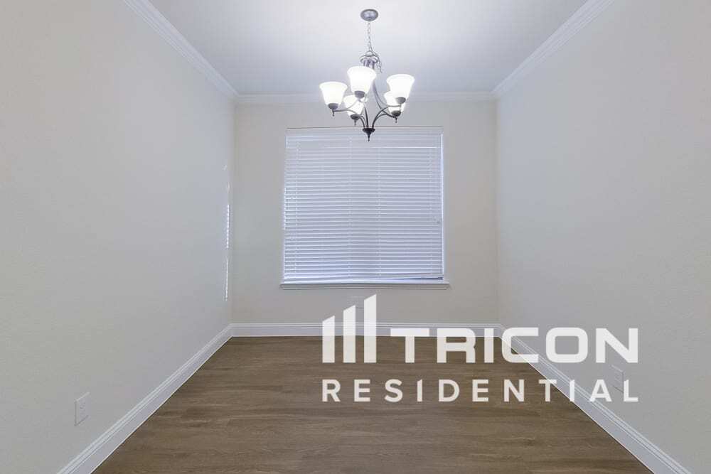 Building Photo - 208 Melody Wy