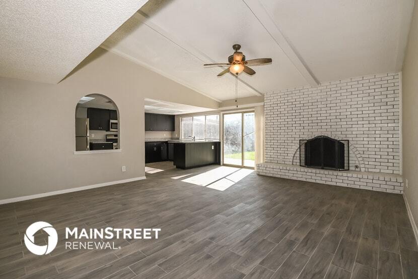 Building Photo - 450 Thistle Dr