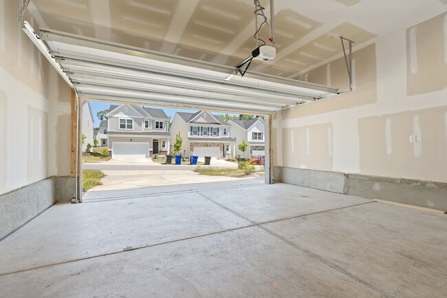Building Photo - 707 Spoonbill Trl