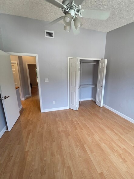Building Photo - 1862 Foxhall Cir