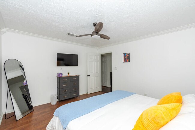 Building Photo - 1423 Sweet Grass Trail