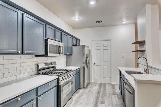 Building Photo - 3438 Flowstone Ln