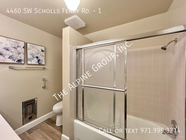 Building Photo - 4460 SW Scholls Ferry Rd