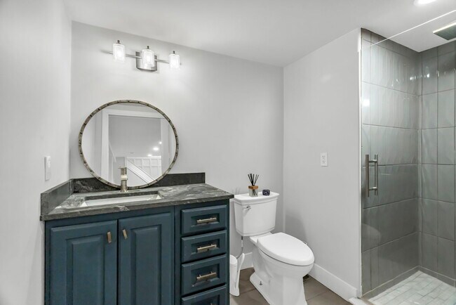 Building Photo - 6661 Woodson Dr