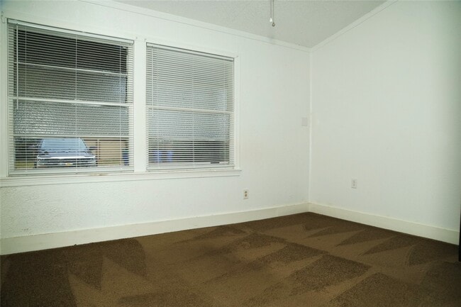 Building Photo - 1129 N Arcola St