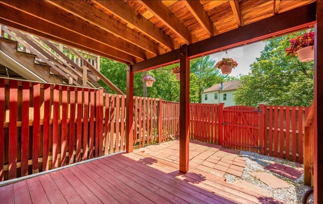 Building Photo - 18859 McFarlin Dr