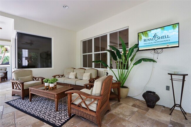 Primary Photo - 2868 Tiburon Blvd E