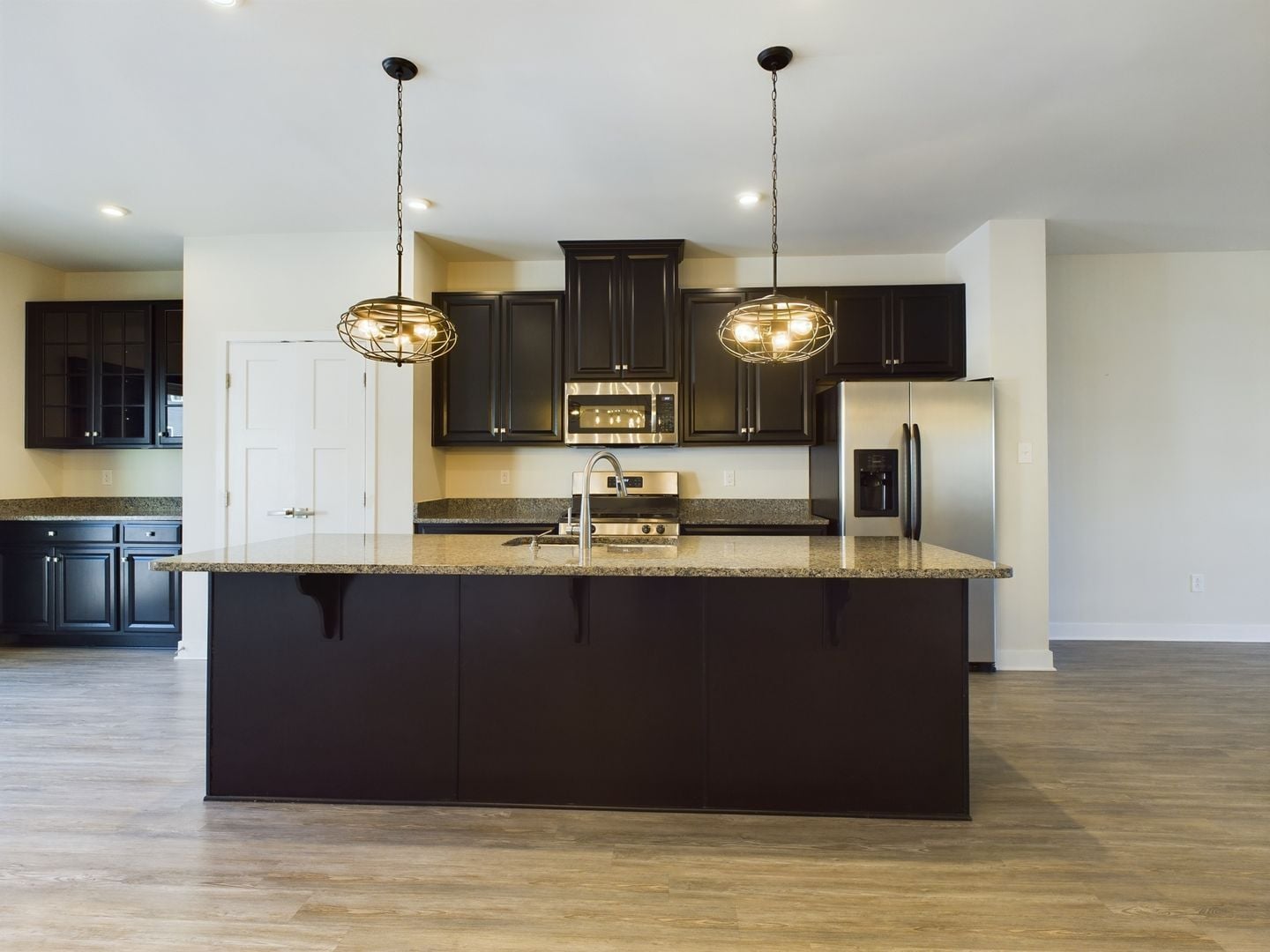 Building Photo - 537 Crofton Village Terrace
