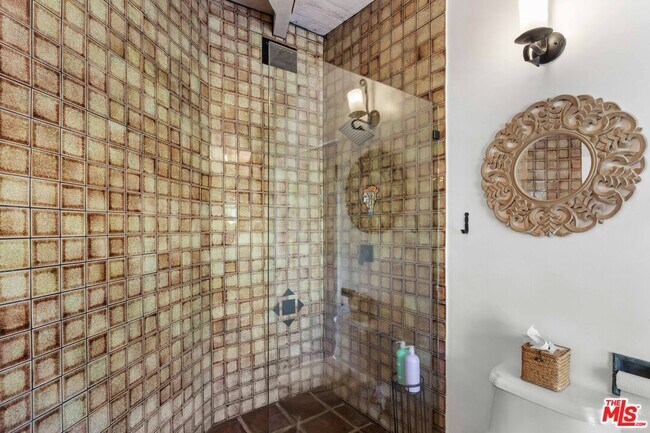 Building Photo - 2231 S Caliente Dr