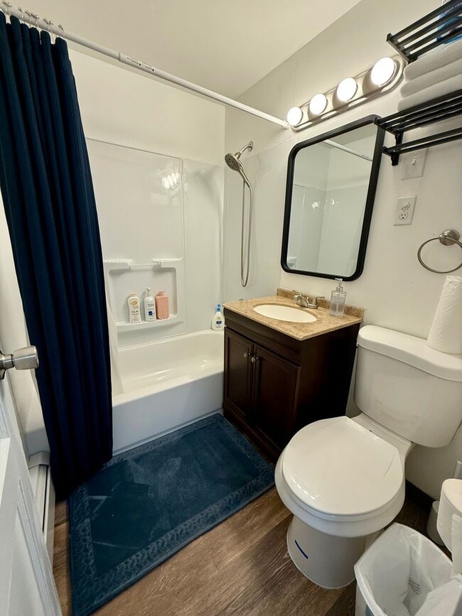 Building Photo - Eighth Ave - 760