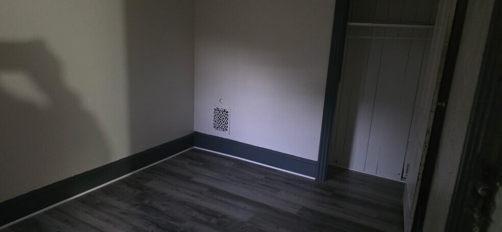 Building Photo - 68 N 13th St