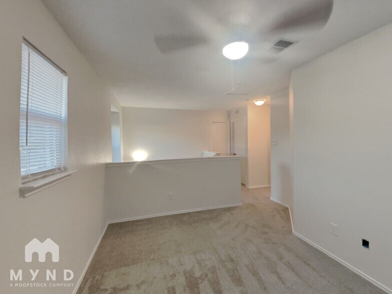 Building Photo - 1701 Haven Dr