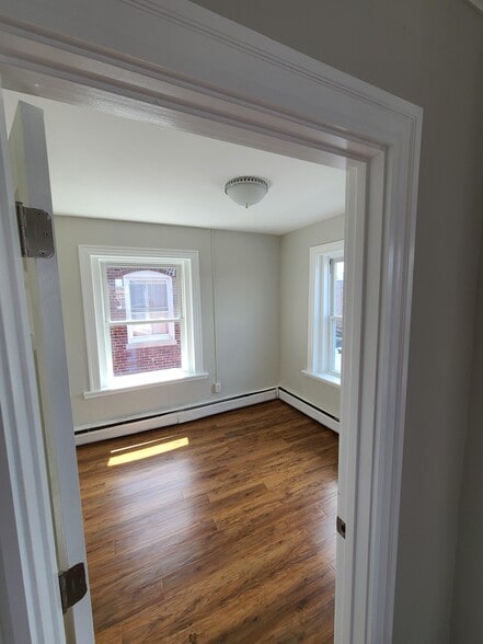 Unit 28 - 24 Fleet St