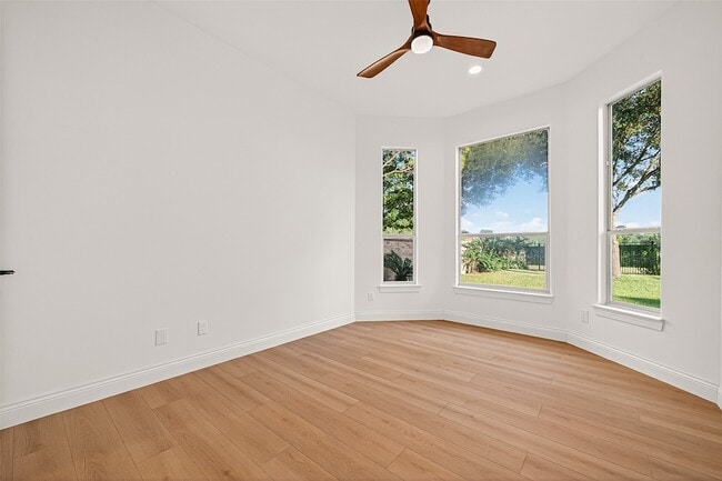 Building Photo - 23003 Two Harbors Glen St