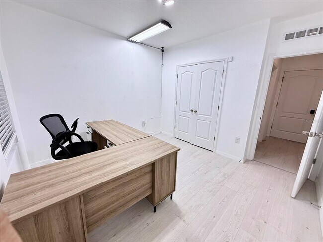 Building Photo - 2731 House Finch Rd