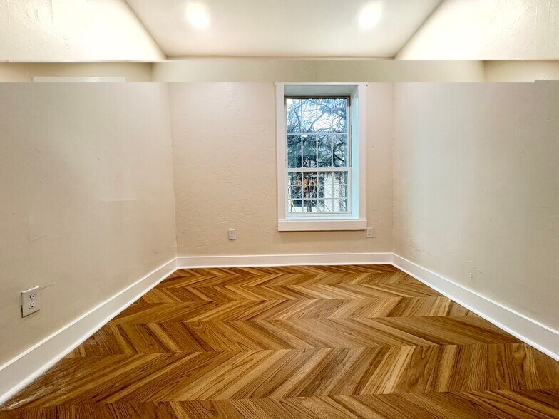 Building Photo - 7128 Card Ln