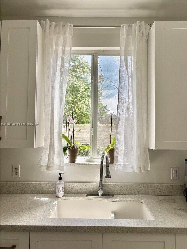 Building Photo - 5952 NW 47th Terrace