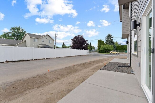 Building Photo - 19308 E Sprague Ave