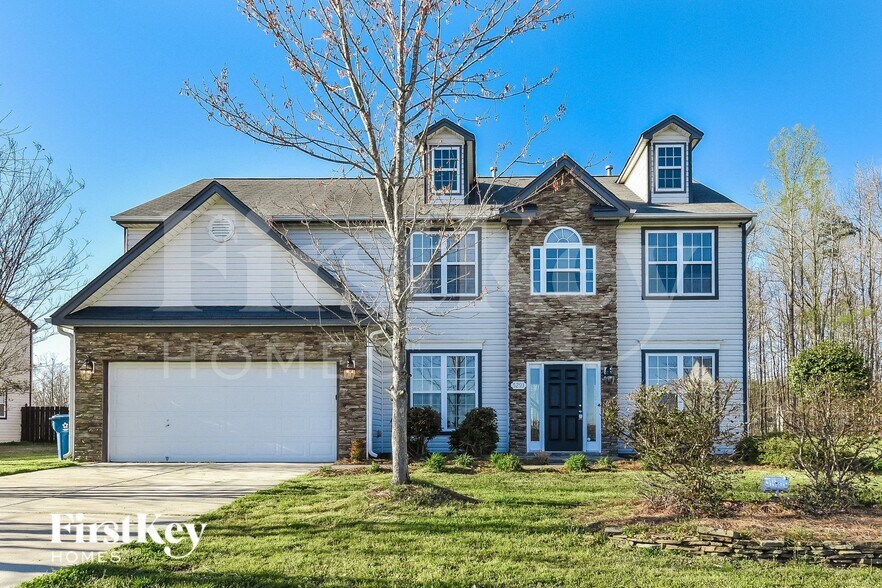 Building Photo - 5293 Crosswinds Rd