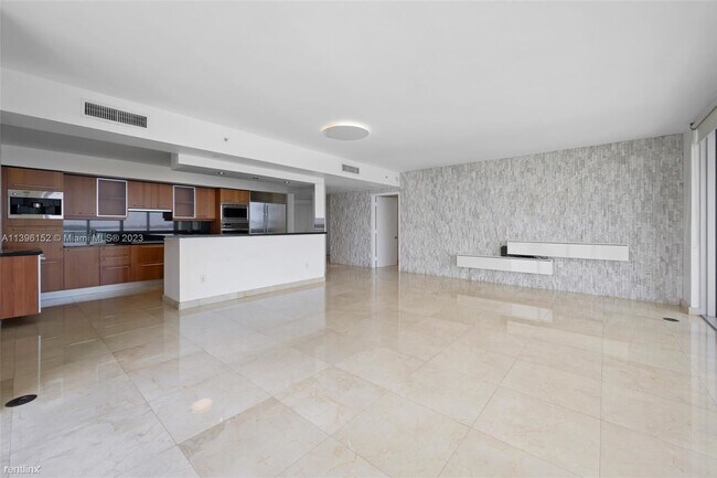 Building Photo - 2 br, 2.5 bath Condo - 1331 Brickell Bay D...